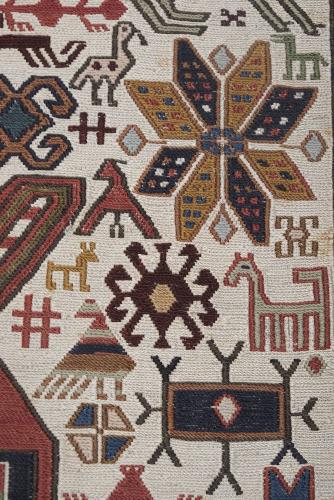 photo for sale 1960s Turkish Animal Pictorial Soumac Rug 3'4'' X 6'4''
