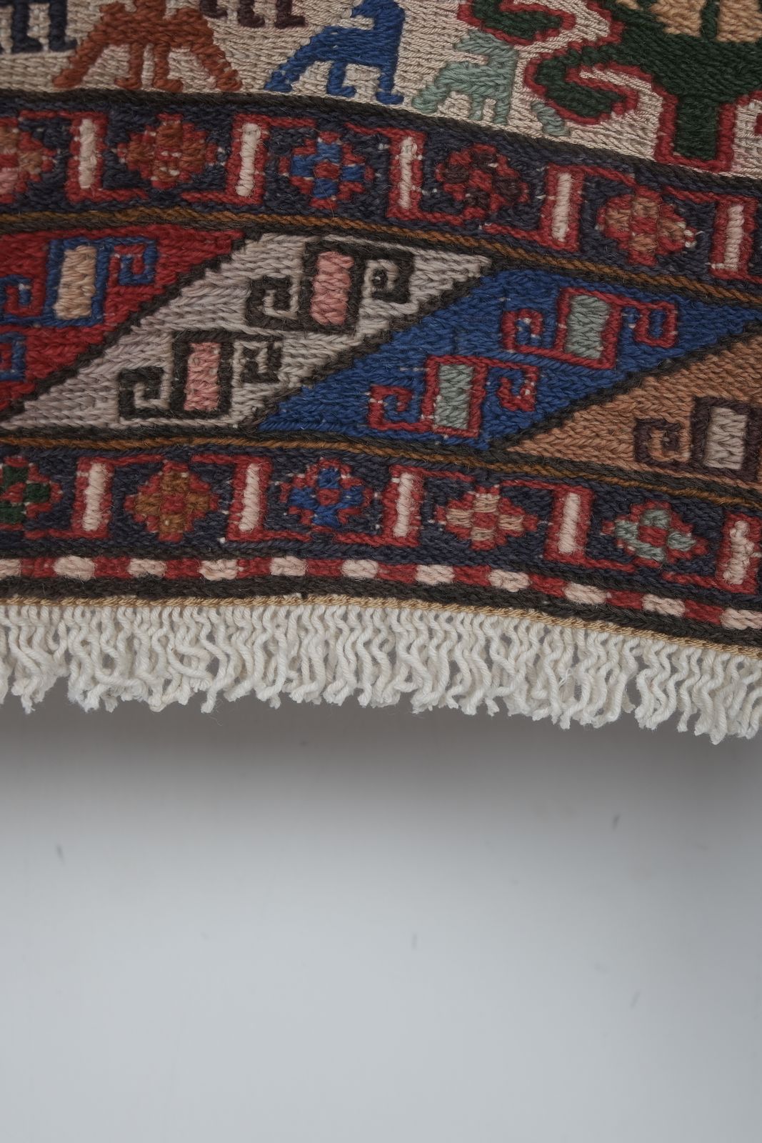 1960s Animal Patterned Soumac Rug 3'10'' X 6'5'' photo 800.0