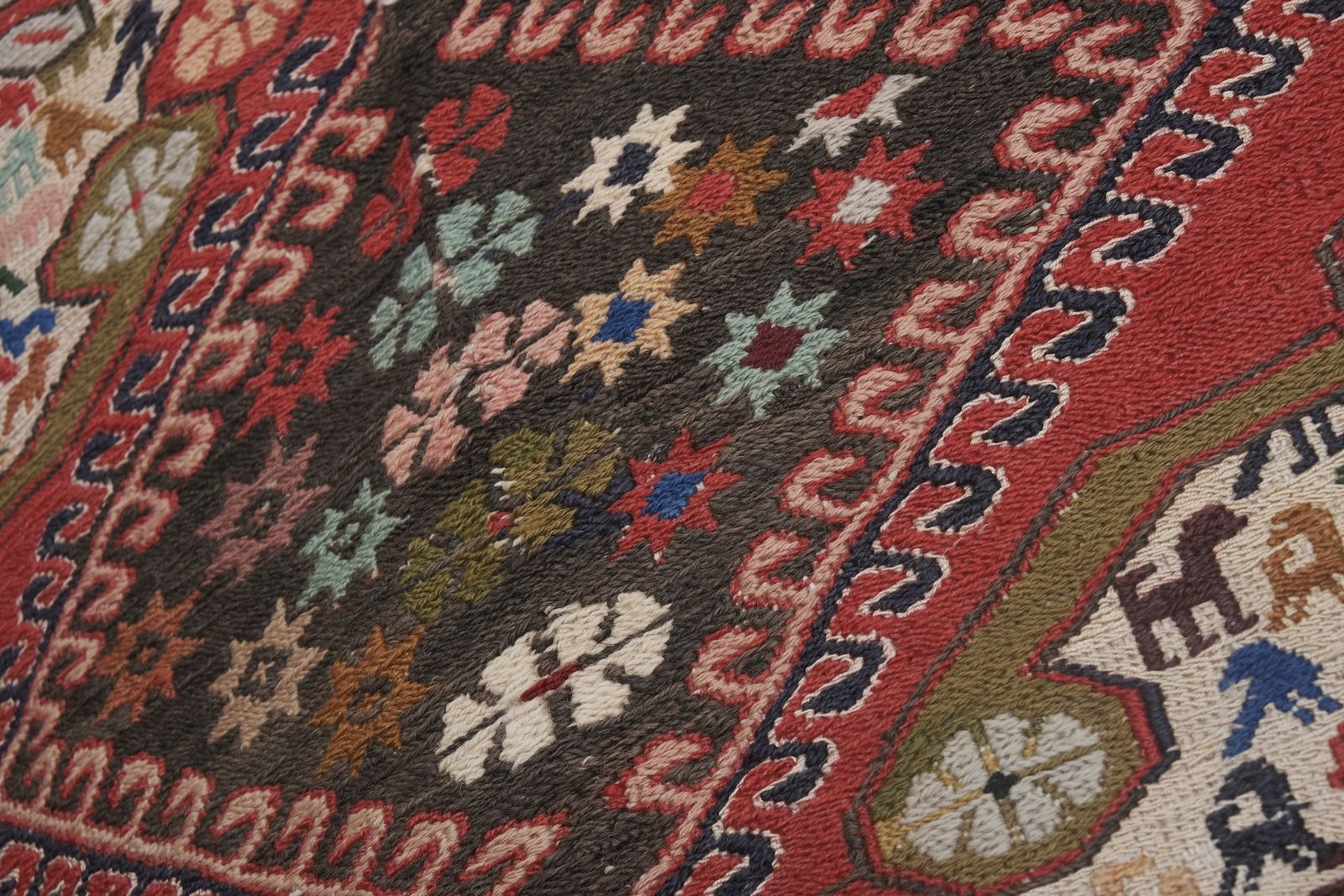 800.0 1960s Animal Patterned Soumac Rug 3'10'' X 6'5'' photo