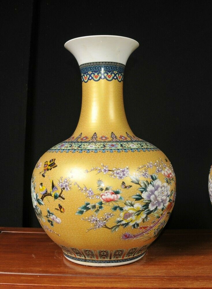 Chinese Porcelain Vases   Kangzi China Urns Shangping Form photo 745.0