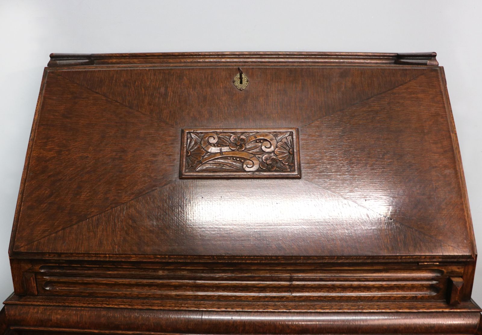 895.0 A Most Unusually Configured Oak Veneered Bureau. photo