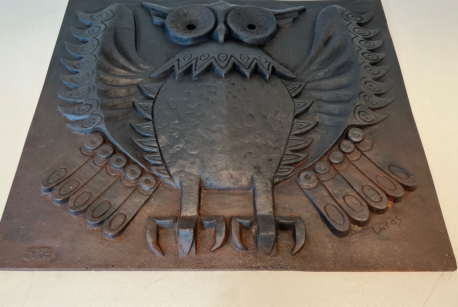 Modernist Cast Iron Fireplace Plate. Owl Model photo 1550.0
