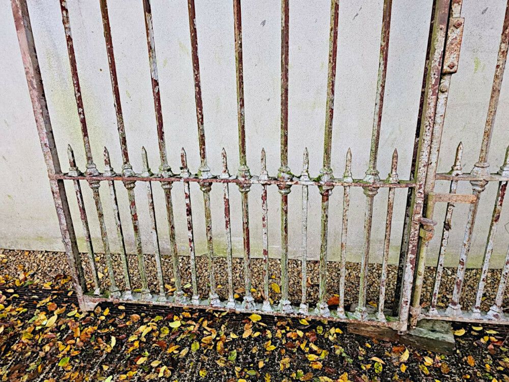 A Very Rare Set Of Large 19th Century Estate Entrance Gates photo vinterior