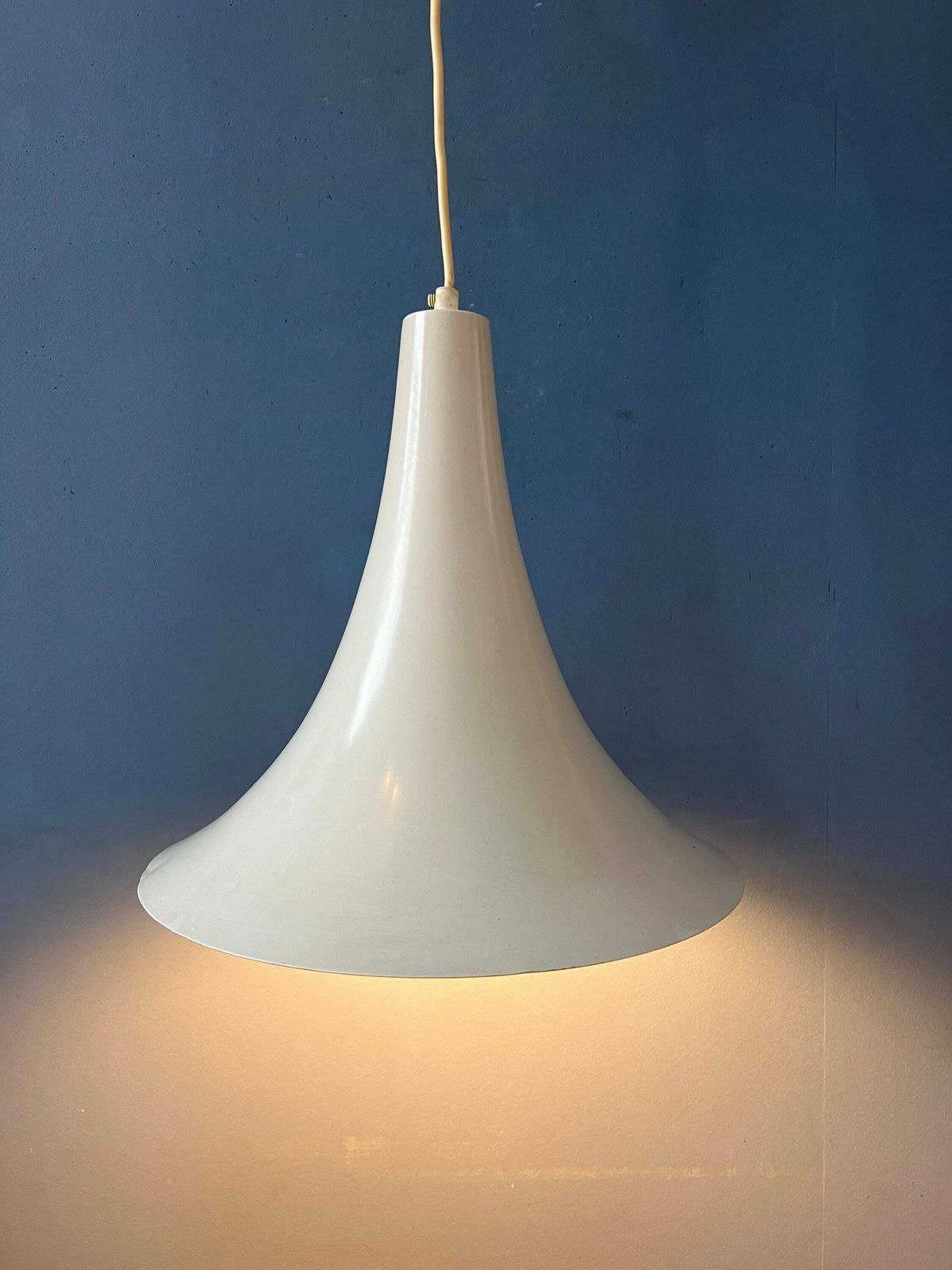 Kleine Vintage Beige Heksenhoed Hanglamp photo furniture