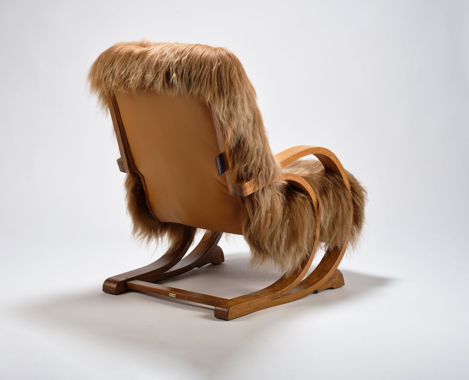 photo vintage Unique & Rare Modernist Deco ‘Famulus’ By J P Hully Bentwood Sprung Seated Armchair Wrapped In Icelandic Sheepskin & Cognac Leather. Circa 1930s