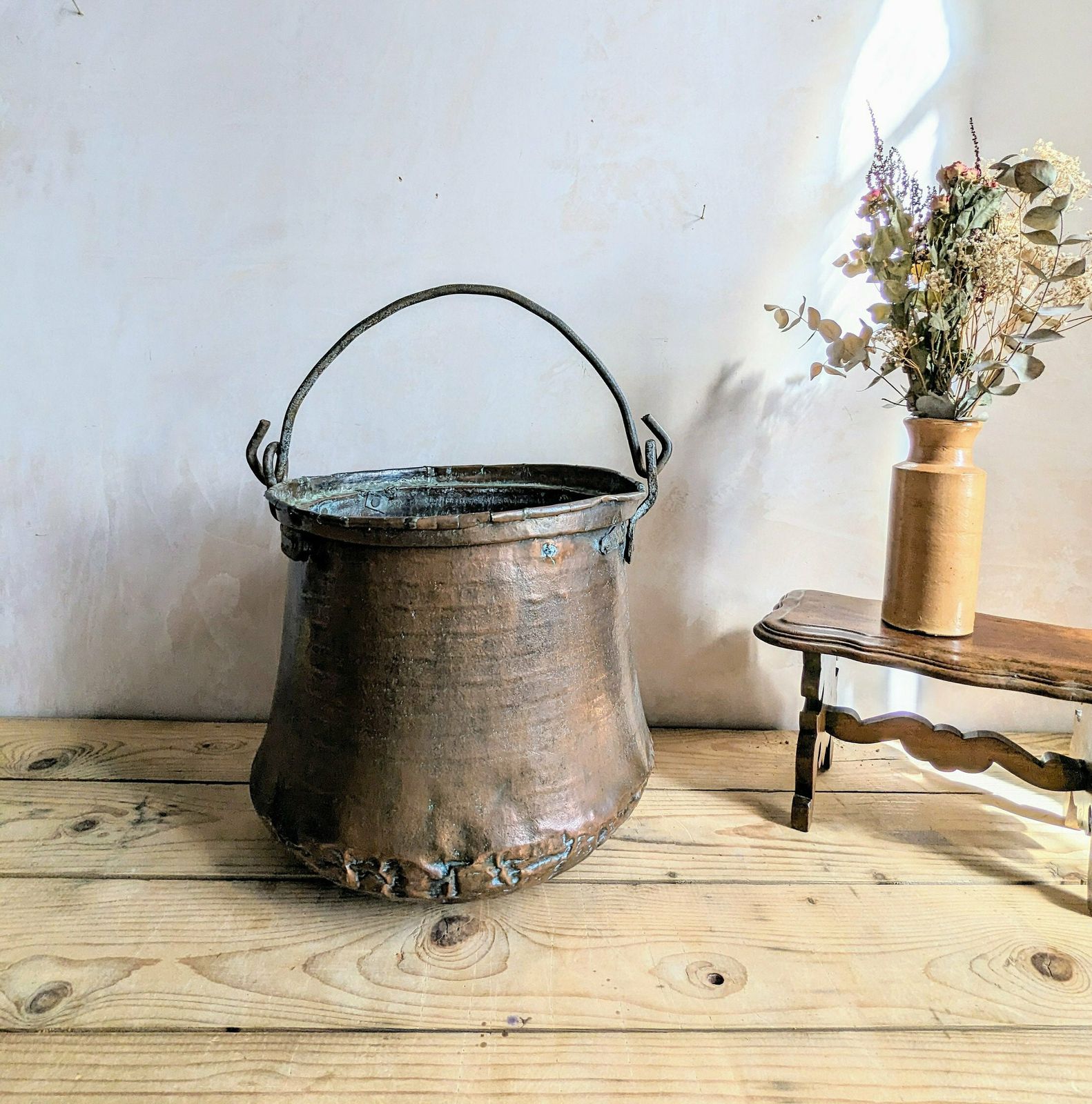 An Antique French Copper Milk Bucket Or Dairy Pail. photo vinterior
