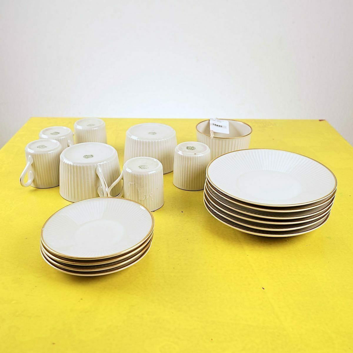 Set Of 5 Cups, Three Cups, 10 Saucers In Vintage Laveno Porcelain, Verban