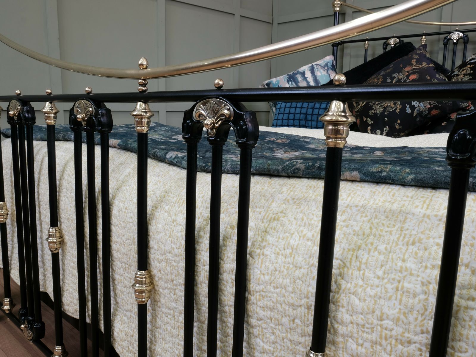 Antique French Superking (6'/180cm) Brass And Iron Bed photo furniture