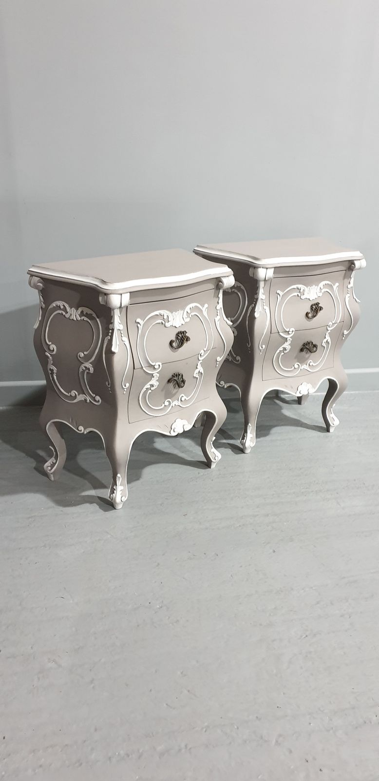 Super Pair Rococo Bedside Chests Of Drawers photo 995.0