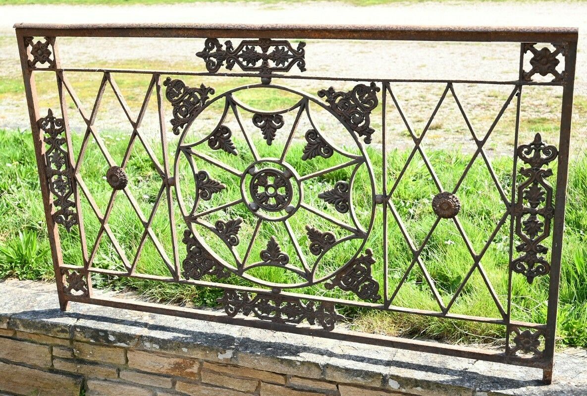 Wrought Iron And Cast Iron Window Railing – 2nd Part 18th Century photo for sale