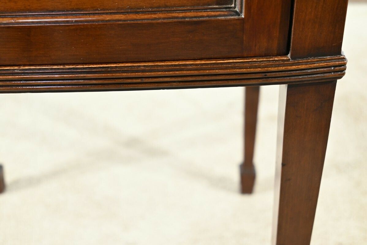 photo buy Small Mahogany Furniture, Art Deco – 1920
