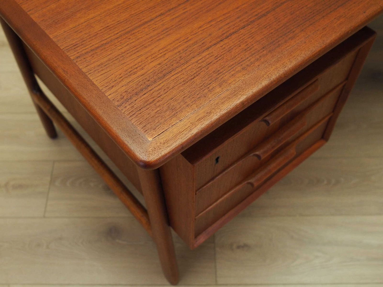 photo furniture Teak Desk, Danish Design, 1970s, Manufacture: Omann Jun