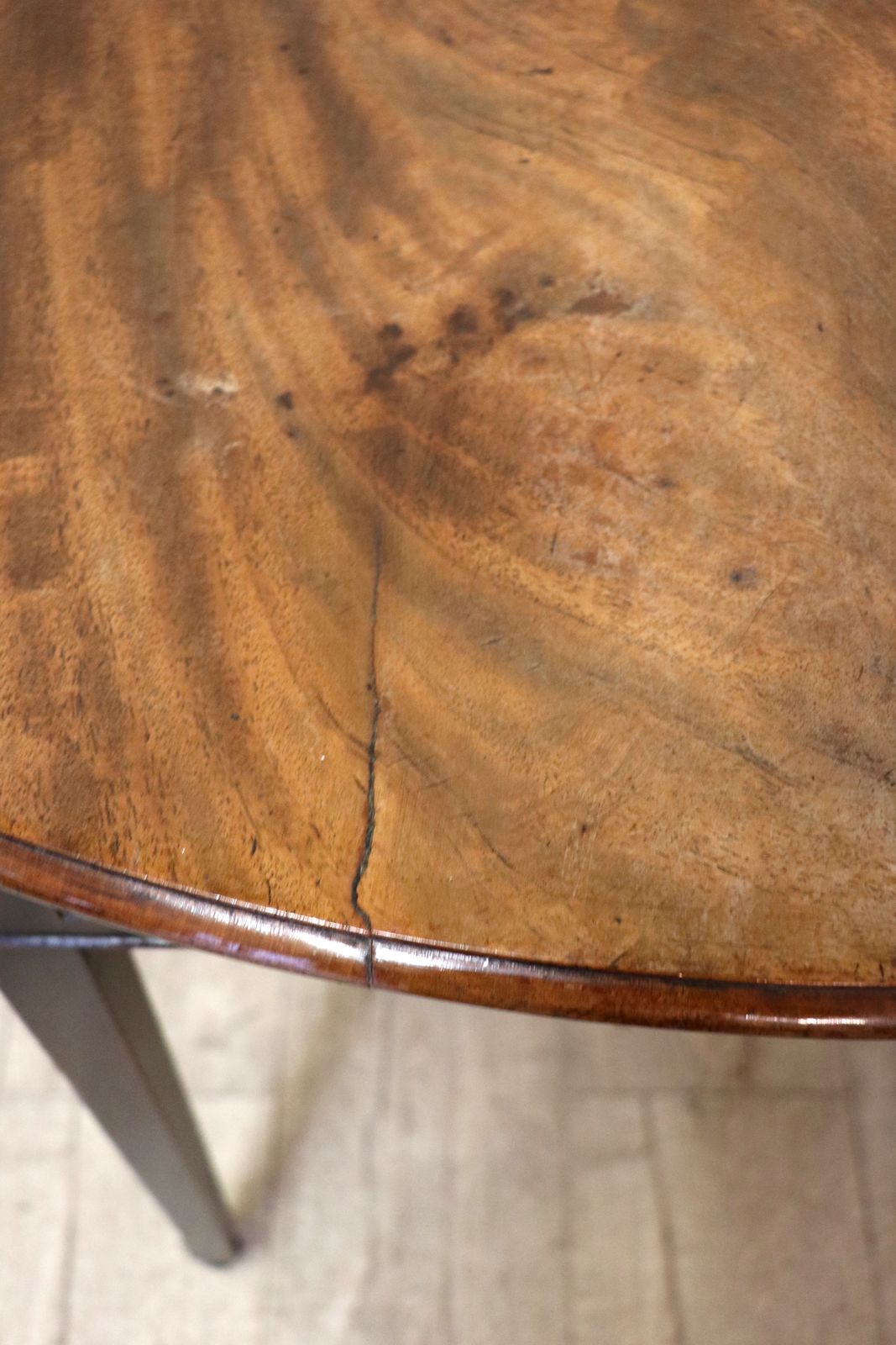 295.0 A Lovely Late Georgian Mahogany Pembroke . photo