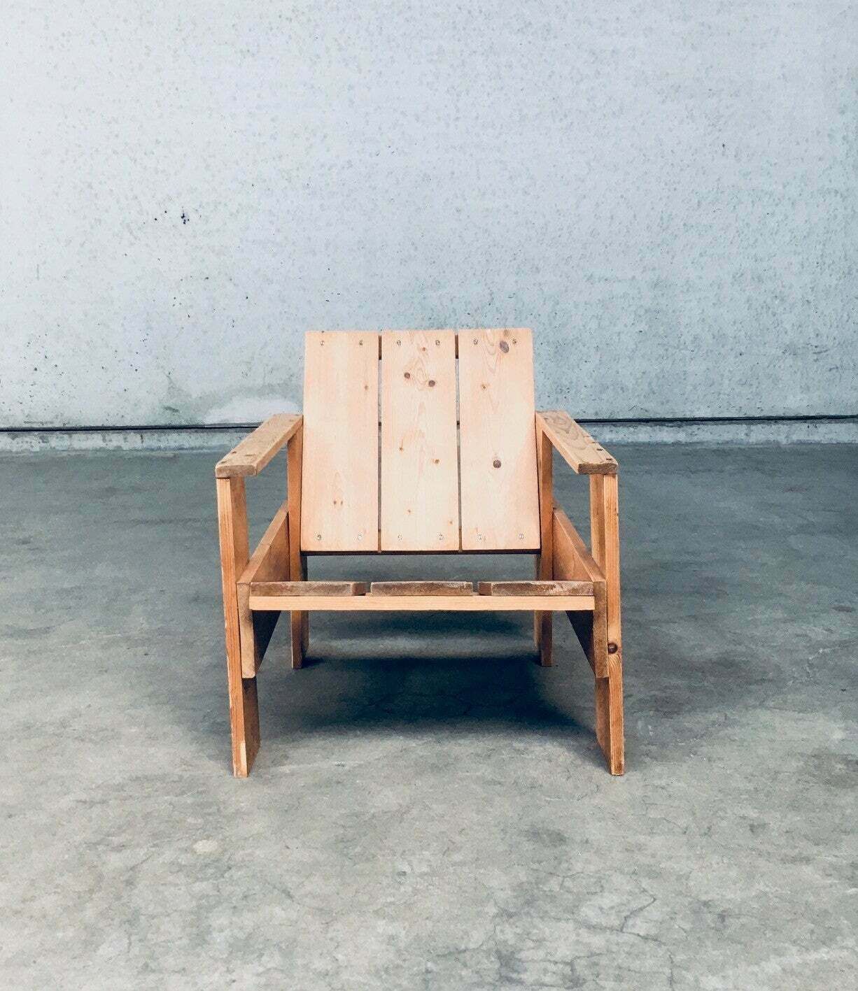 photo vinterior De Stijl Movement Dutch Design Pine Crate Chair By Gerrit Rietveld
