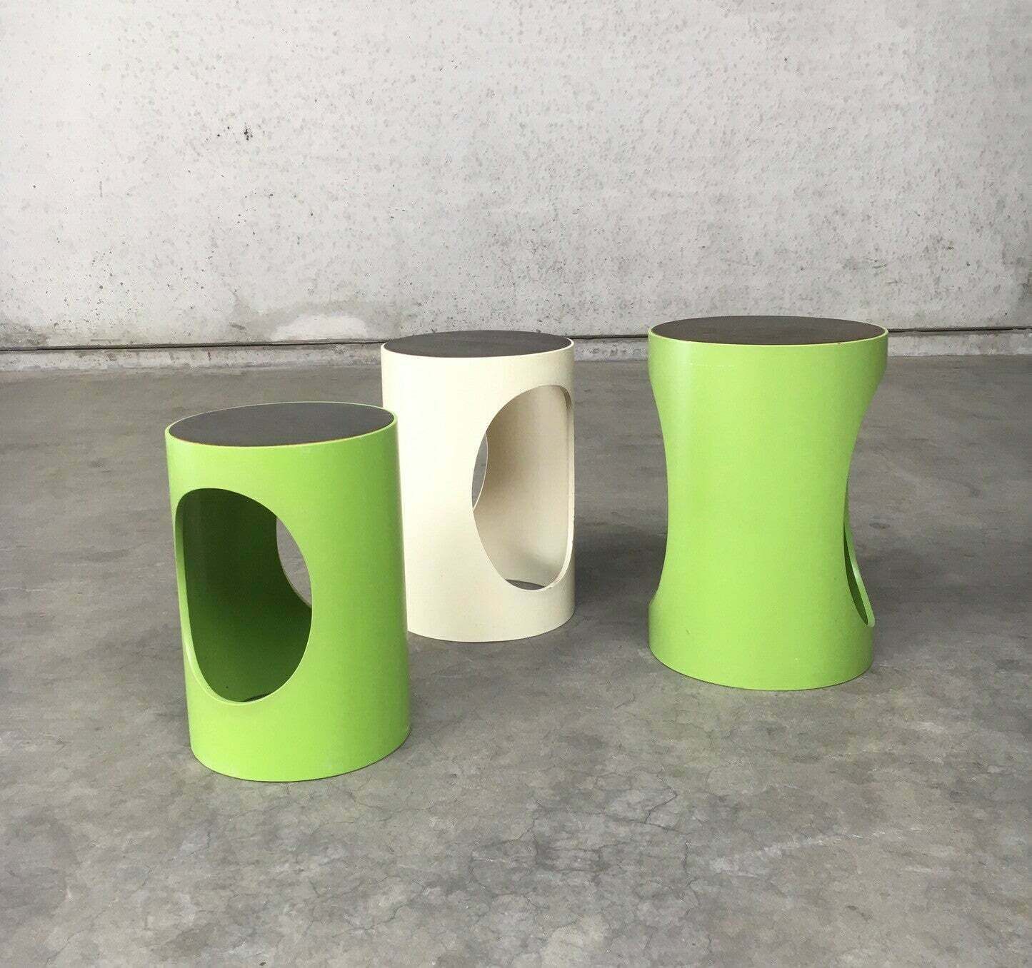 photo furniture Space Age Mid Century Modern Design Bijzettafelset Van Opal, Duitsland, Ca. Jaren 1960