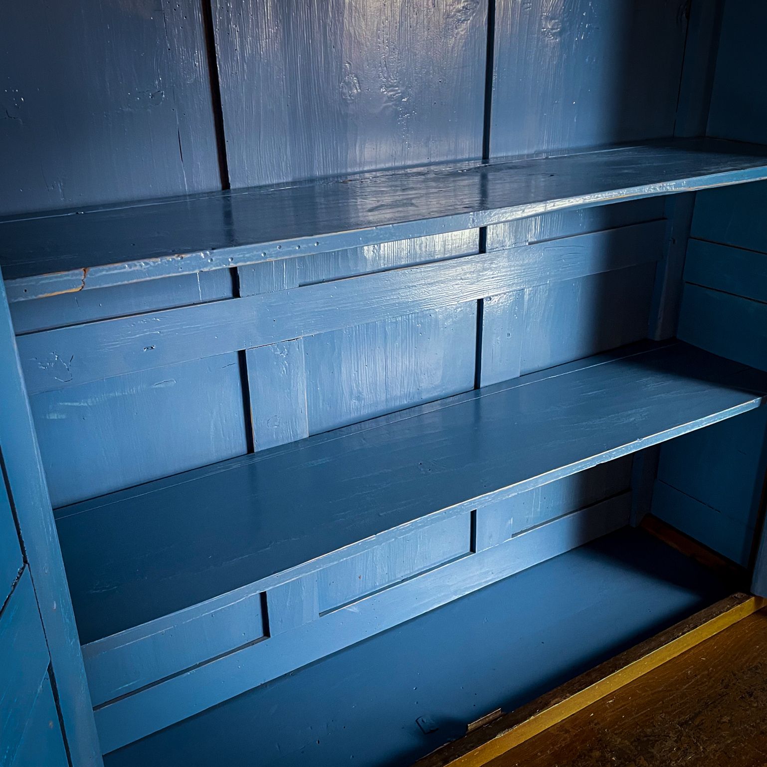 photo vinterior Rural Brocante Wooden Cupboard – 1920s, France