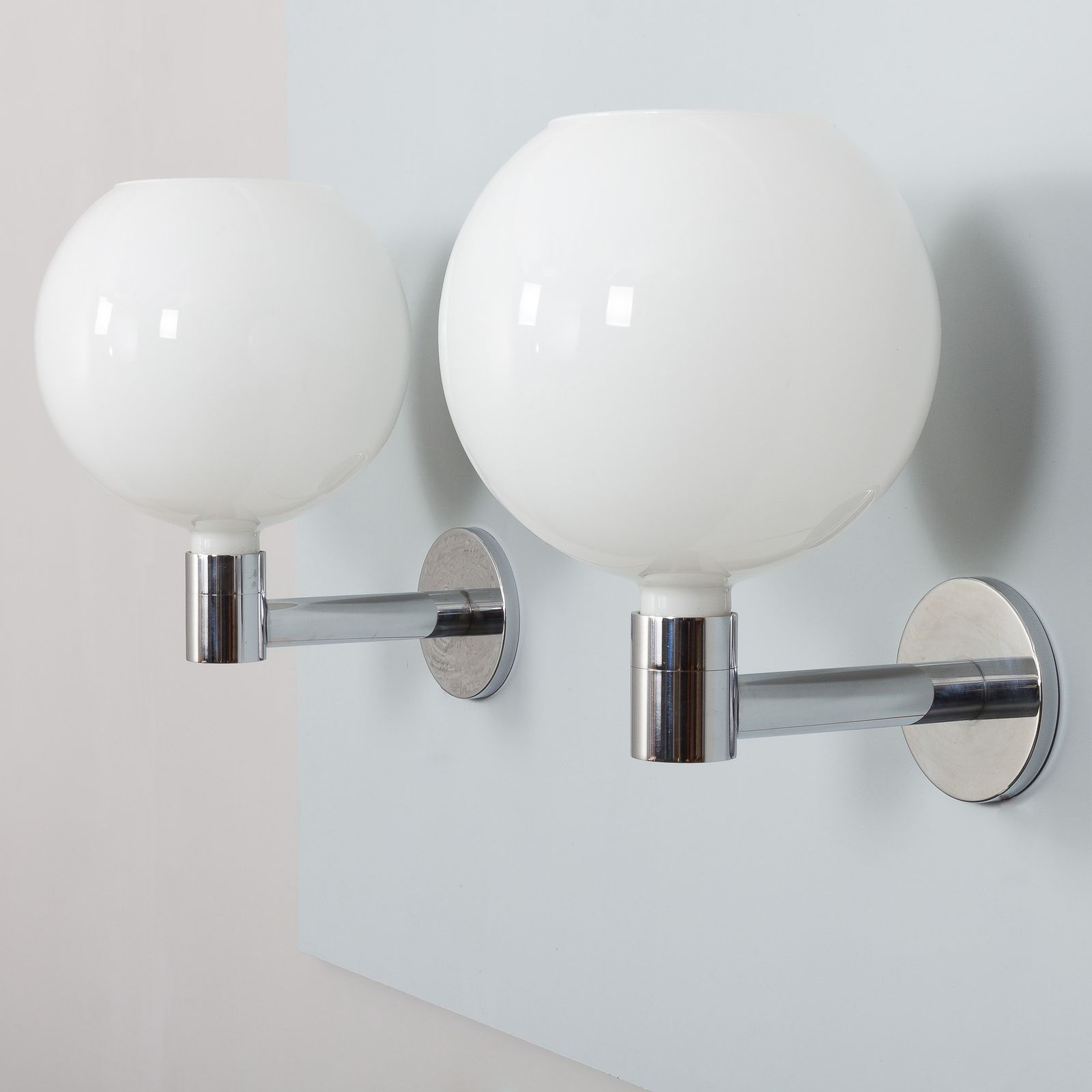 Franco Albini Wall Lamps For Sirrah, Italy 1970s photo vinterior