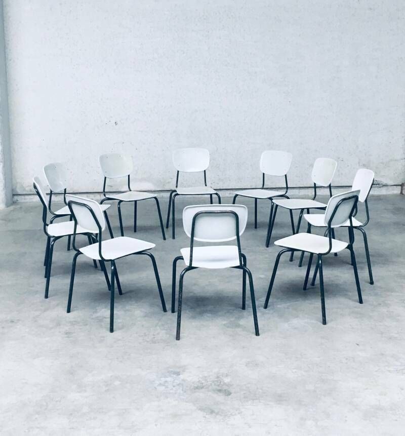 Meubels Stapelstoelen – Nederlands Industrieel Design, Jaren 1960 photo