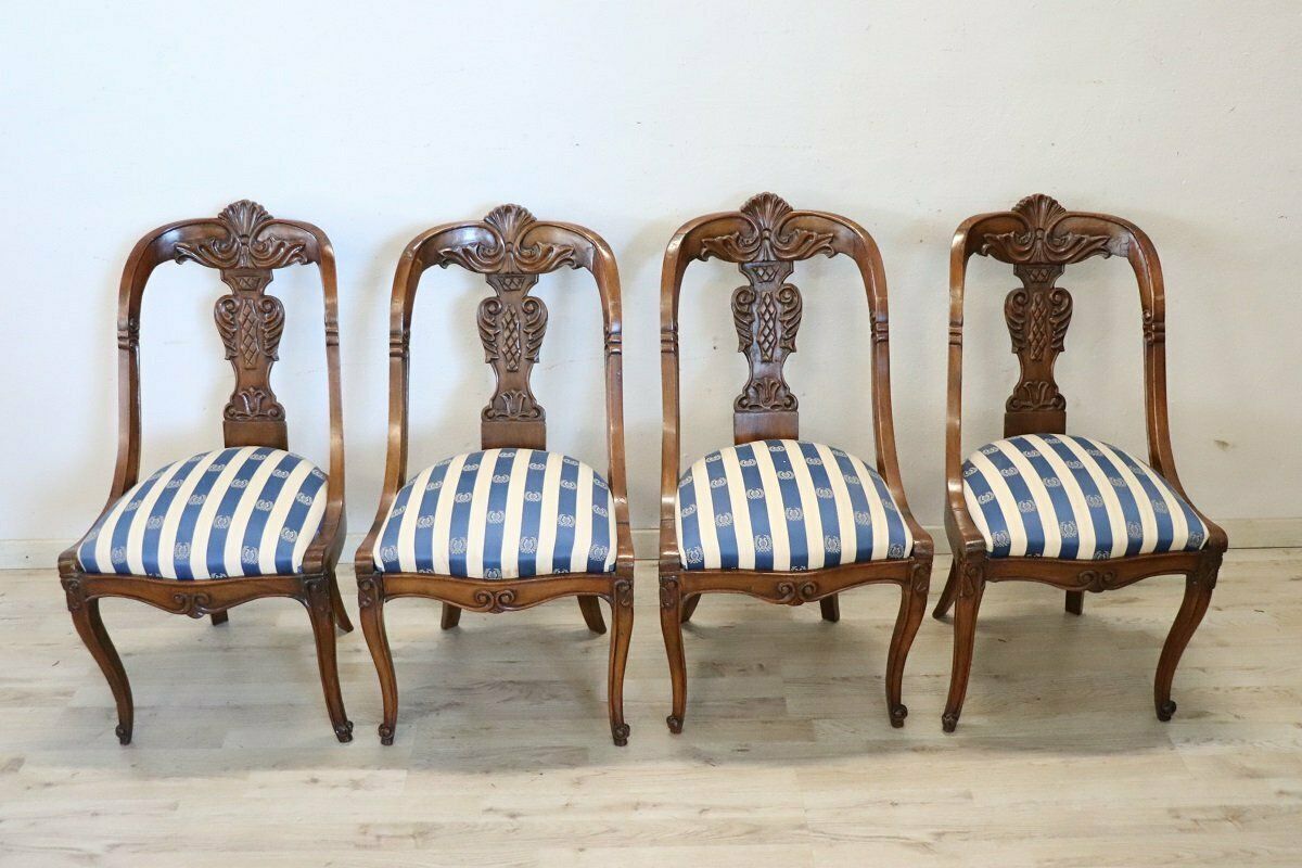 photo furniture Dining Chairs In Carved Walnut, Early 19th Century, Set Of 4