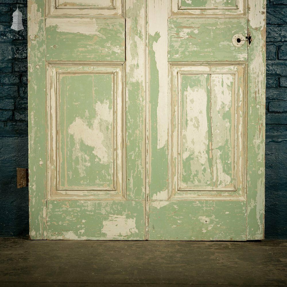 480.0 Pine Paneled Door, 6 Moulded Panel White Painted photo