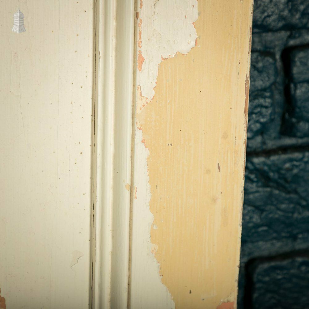 photo vintage Pine Paneled Door, 6 Moulded Panel White Painted