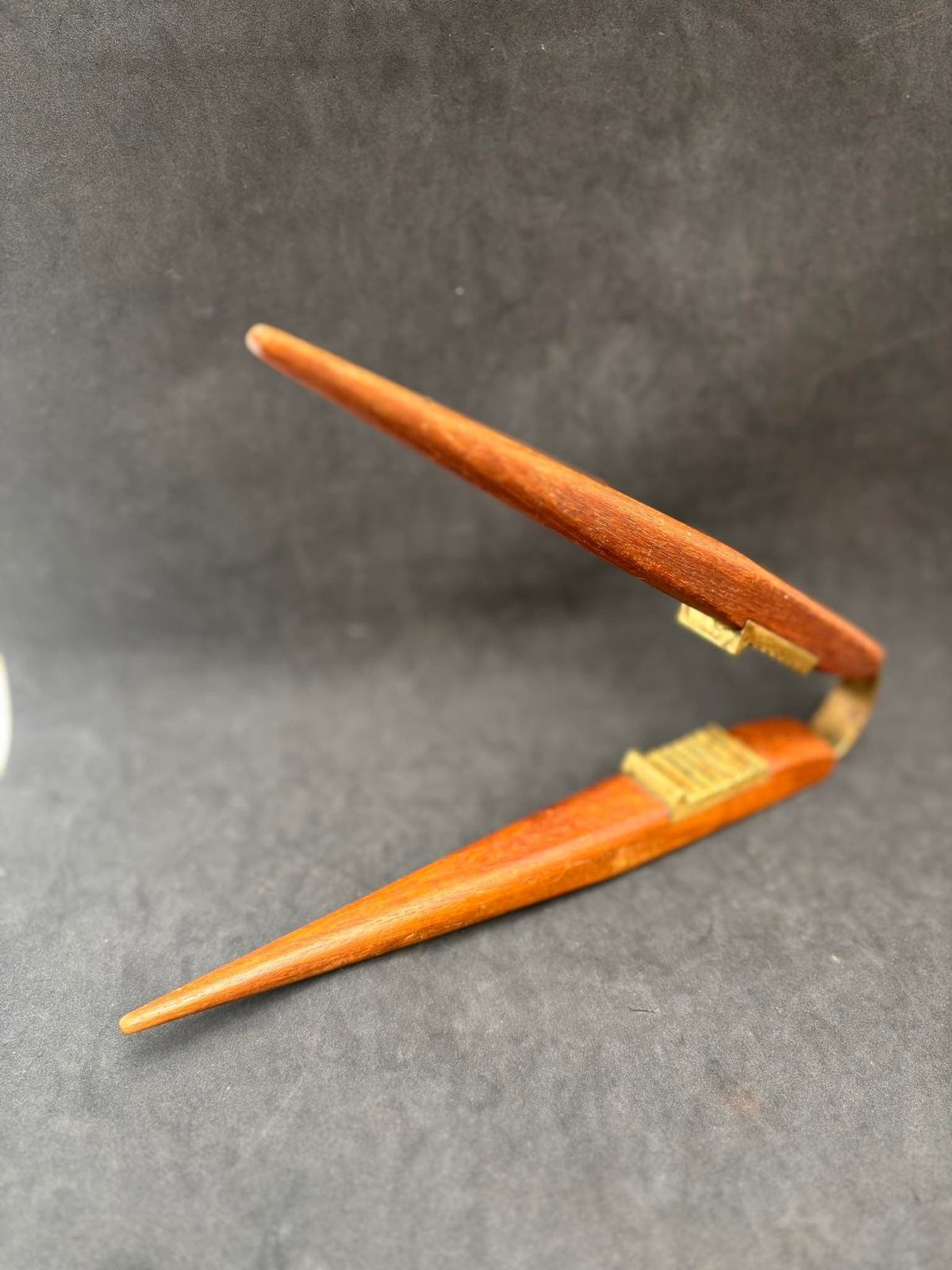 Notenkraker Teak Brons Deens Design Door Poul Knudsen Scandinavisch Design Barware Mid Century Modern Cadeau Voor Hem Teak Houten Esa Denmark photo Woonaccessoires