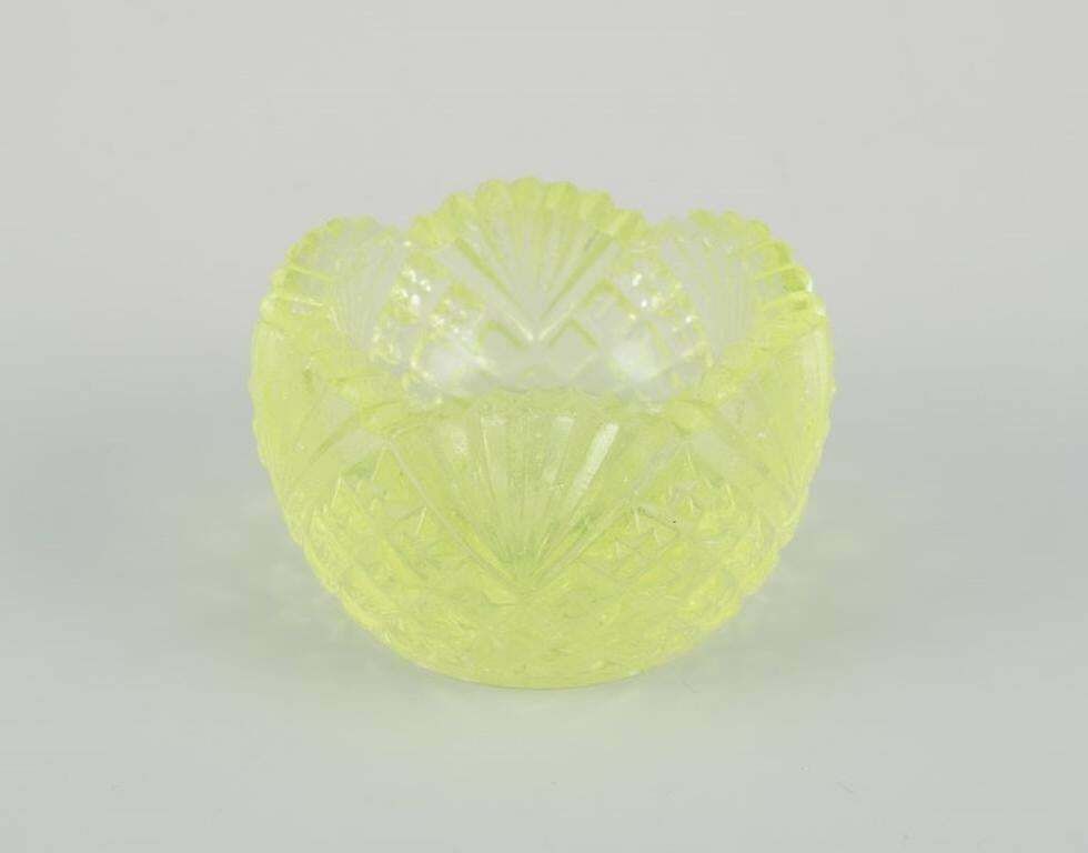 Fåglavik Glasbruk, Sweden. Five Salt Cellars In Green And Yellow Glass. photo Home Decor