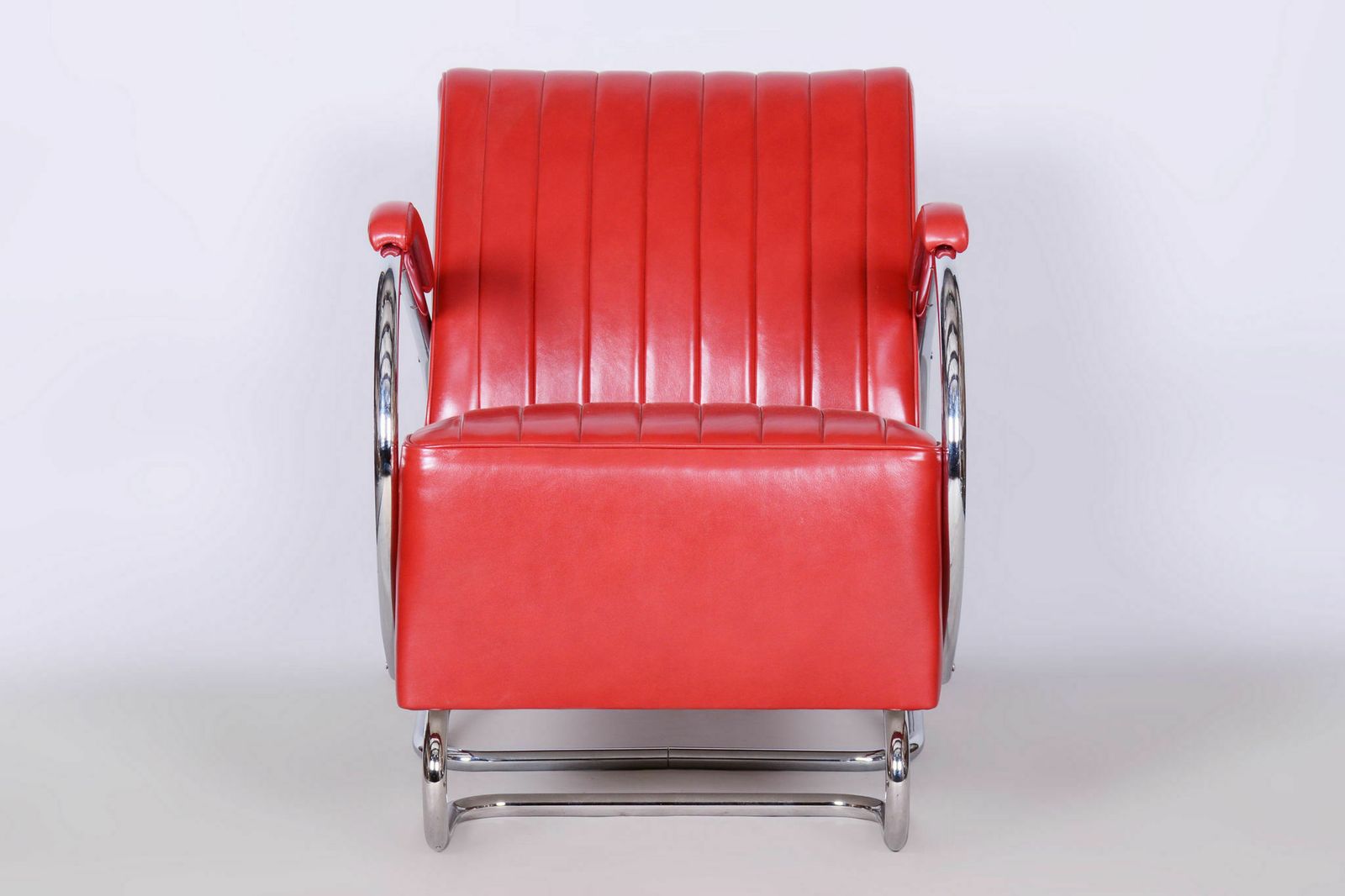 Restored Bauhaus Pair Of Armchairs, By Hynek Gottwald, Leather, Czech, 1930s photo vintage