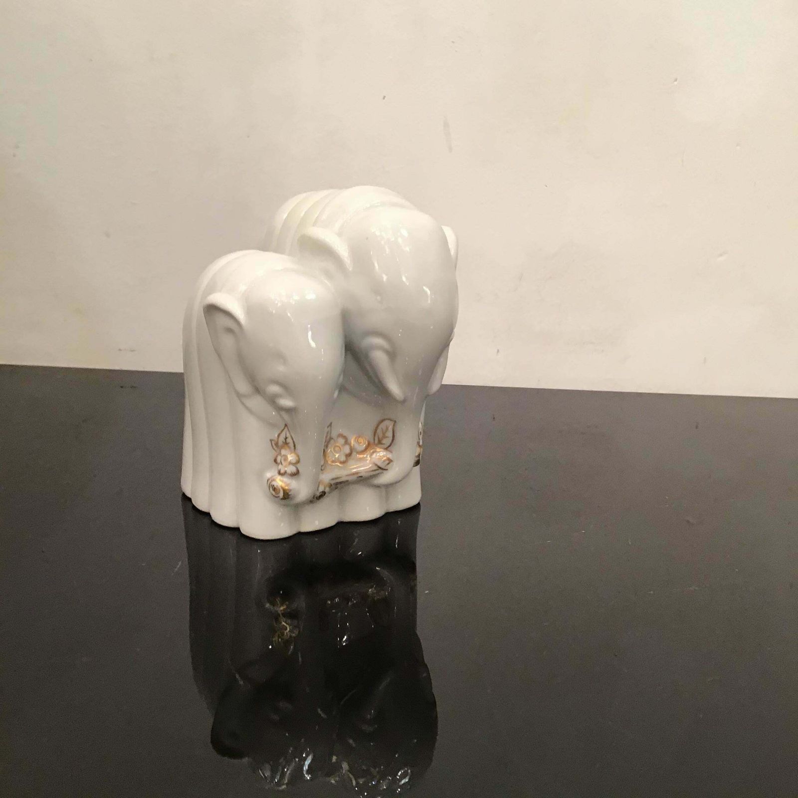 Gio’ Ponti “ Elephant “ Porcelain Gold 1927 Italy photo vintage