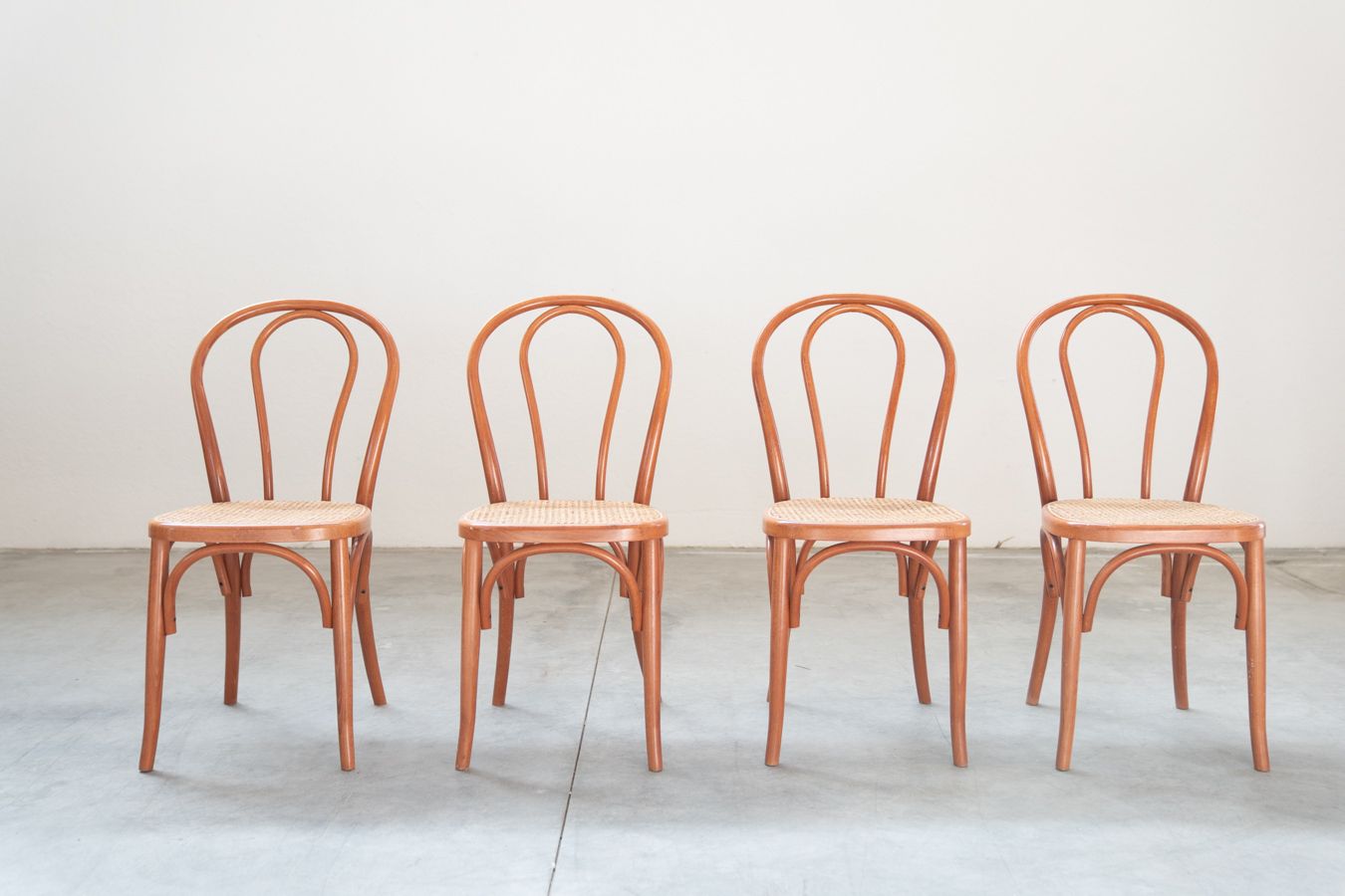 Thonet Style Chairs, Curved Beech Wood And Straw Seat, Nr 60total, 1990 2000 photo Furniture