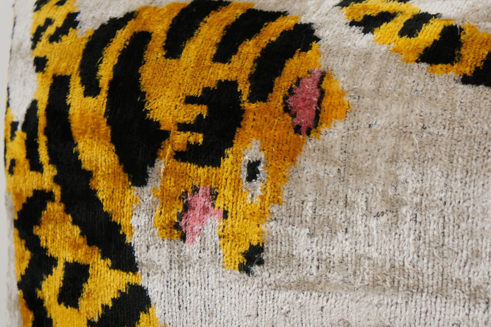 Tiger Ikat Velvet Pillow, Silk Lumbar Cushion Cover, Yellow Animal Lumbar Pillows, Boho Pillow photo Textiles