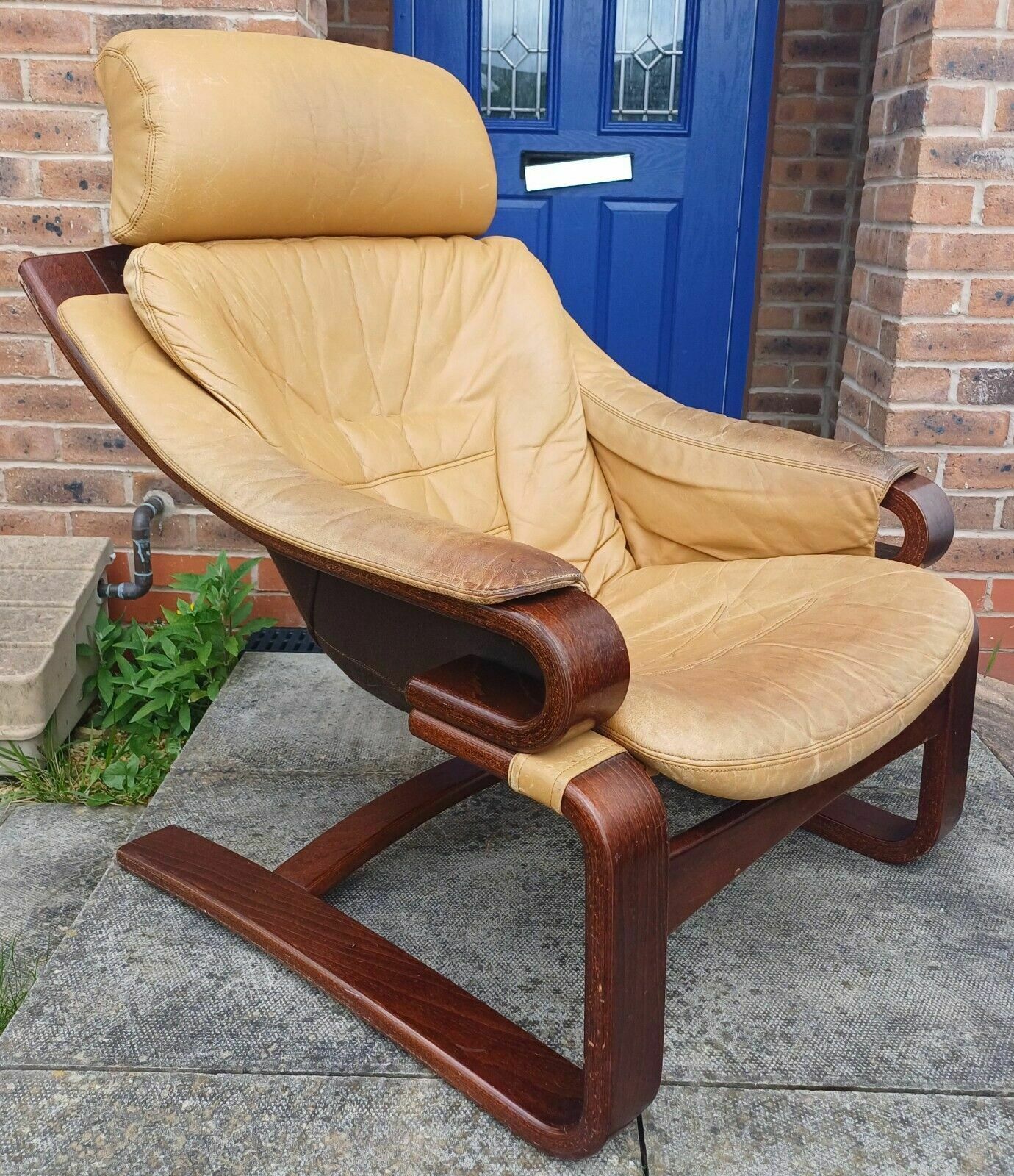 Mid Century Danish Leather Armchair By Skipper Mobler photo vinterior