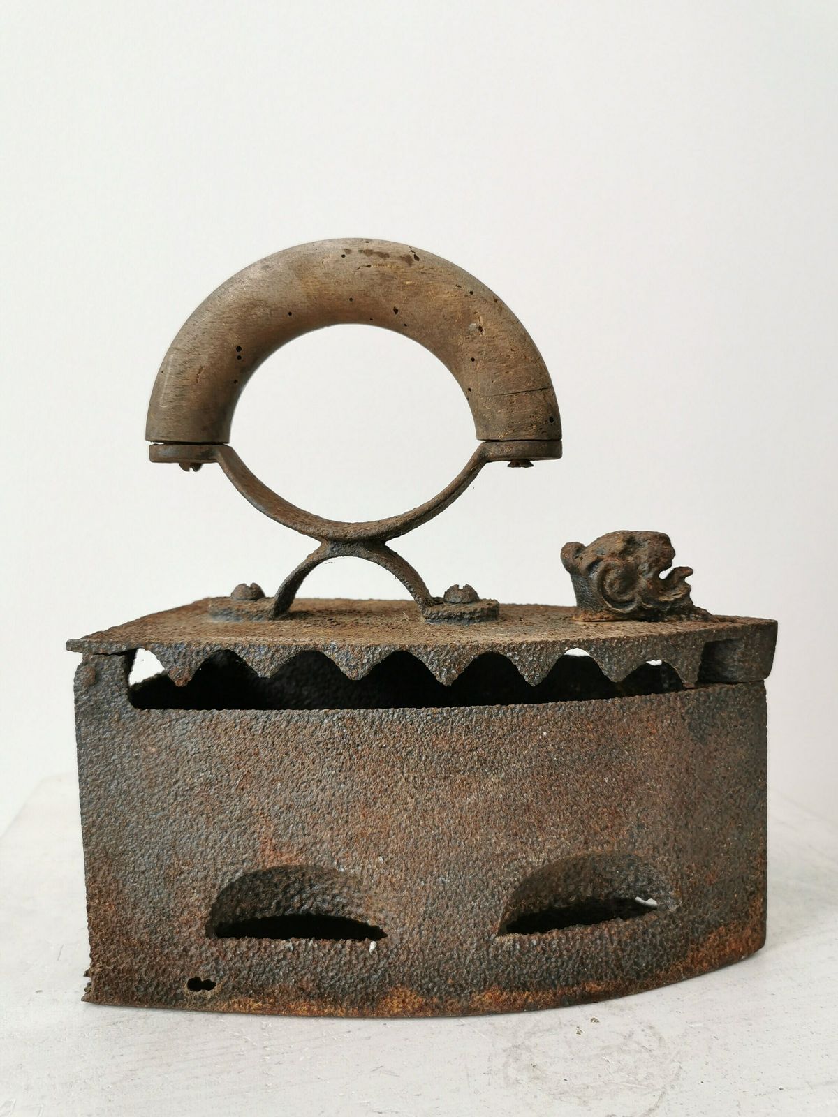 Vintage Cast Iron With Wooden Handle / 1945 Yugoslavia/ Antique Iron Smoothing With Hot Coals photo Home Decor