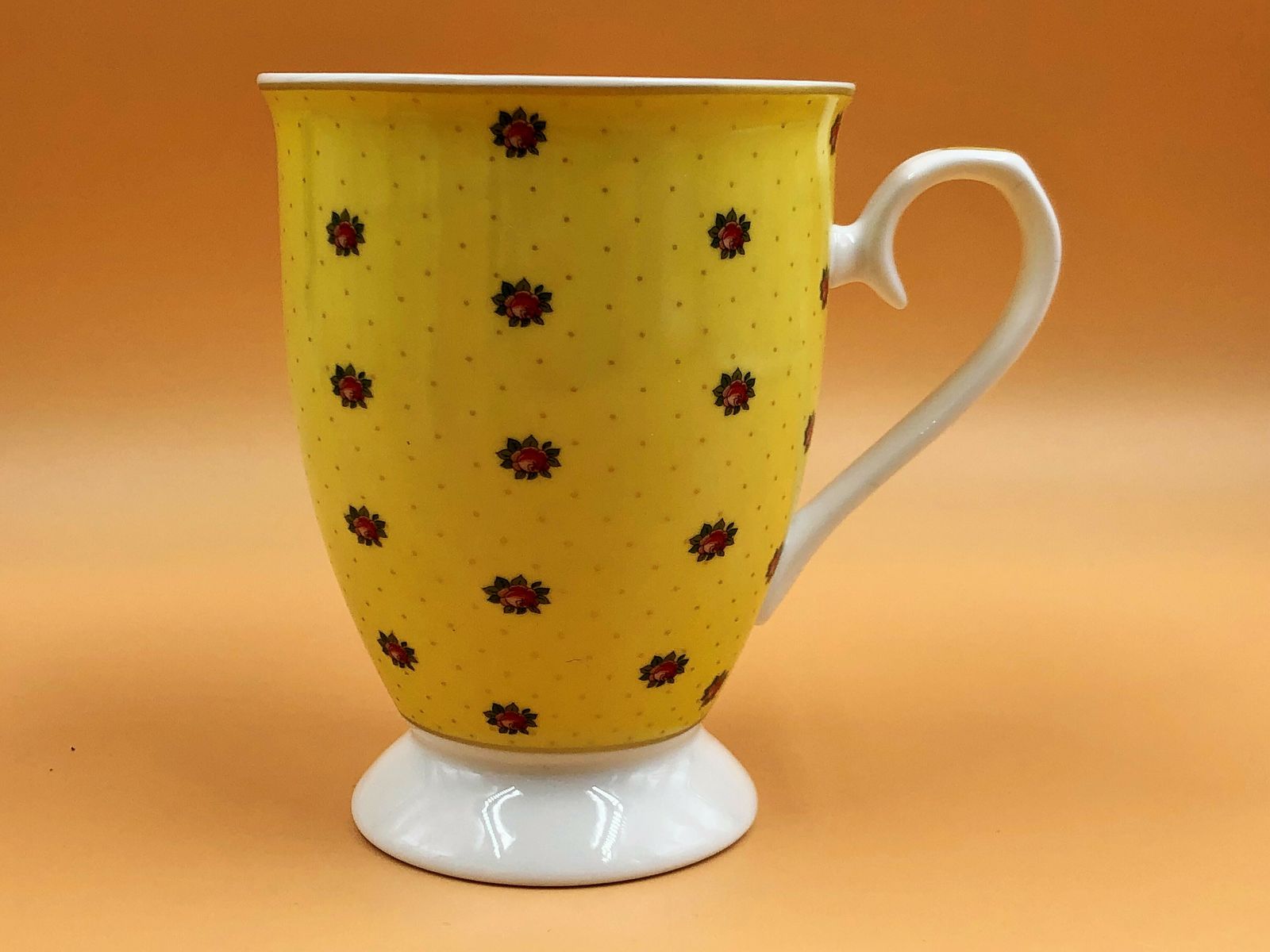 photo for sale Aynsley China Polka Dot Roses Tea Set For 4. 1.5 Pint Capacity Teapot, 4 Mugs, Creamer & Sugar In Original Box.