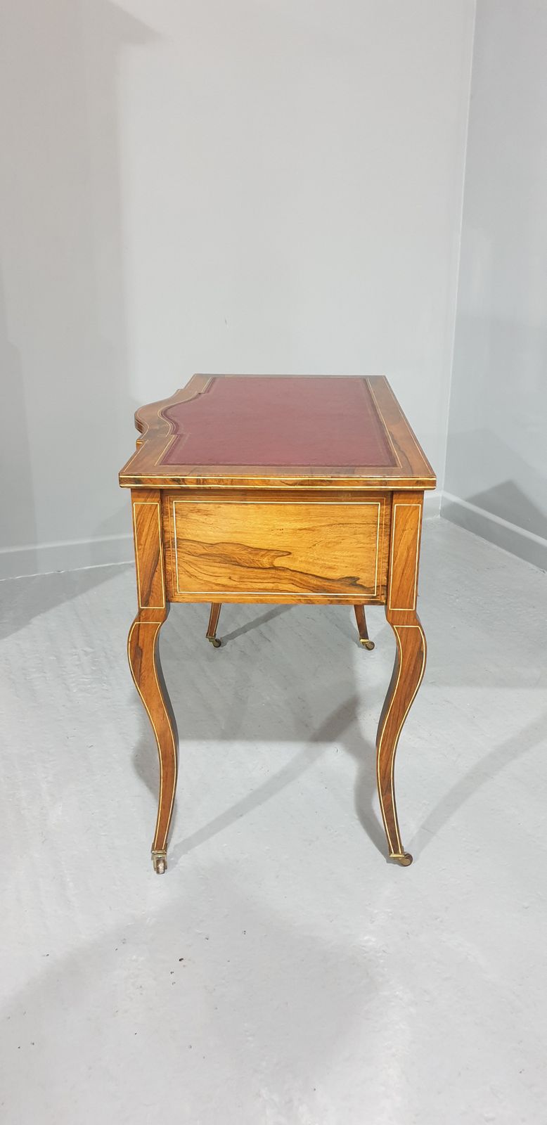 Top Quality Ladies Rosewood Desk photo vinterior