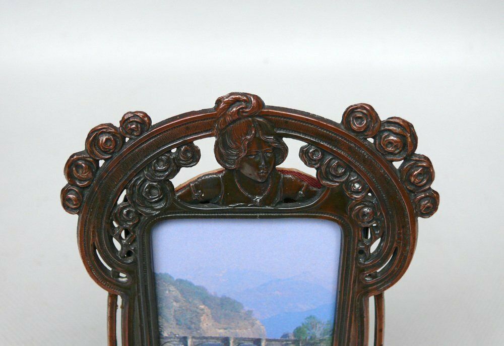 Art Nouveau Floral Picture Frame With Womens Bust And Flowers, France, 1890s photo vinterior