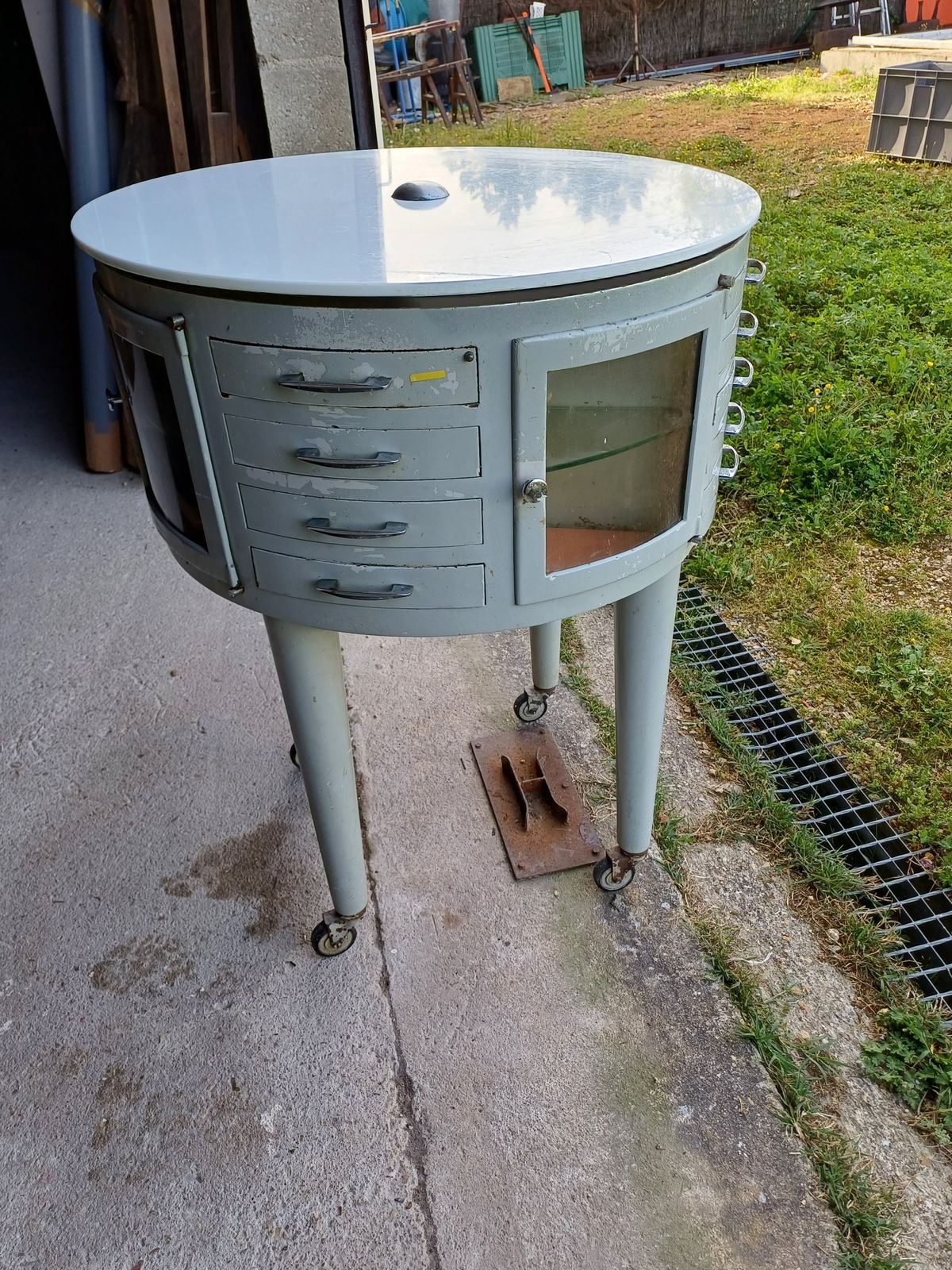 Girator Dentist Furniture From The 1950s photo vintage