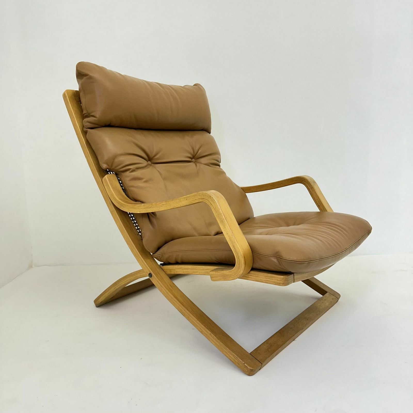 Vintage Loungestoel Cognackleurig Leer Met Bandvlechtwerk, Jaren 1970