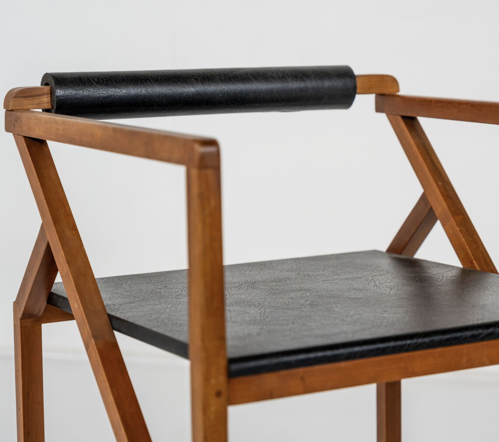 Mid Century Modern Armchair, Mid 20th Century photo furniture