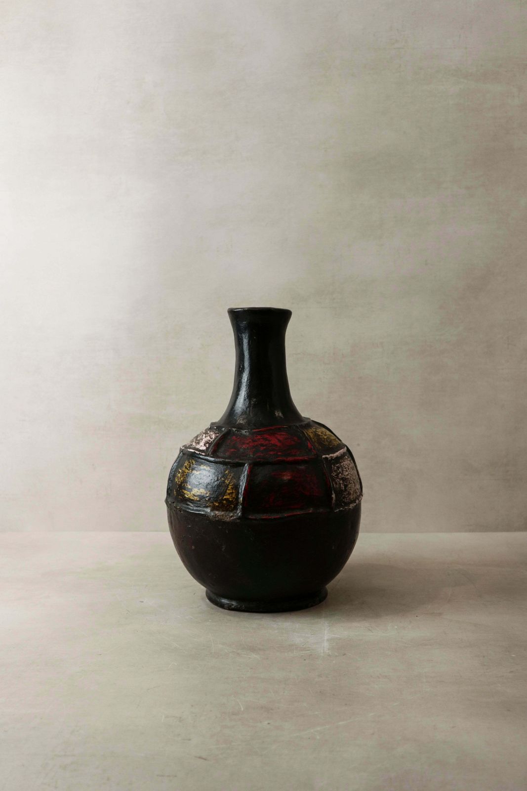 Mangbetu Clay Vase, Tanzania   41.3 photo for sale