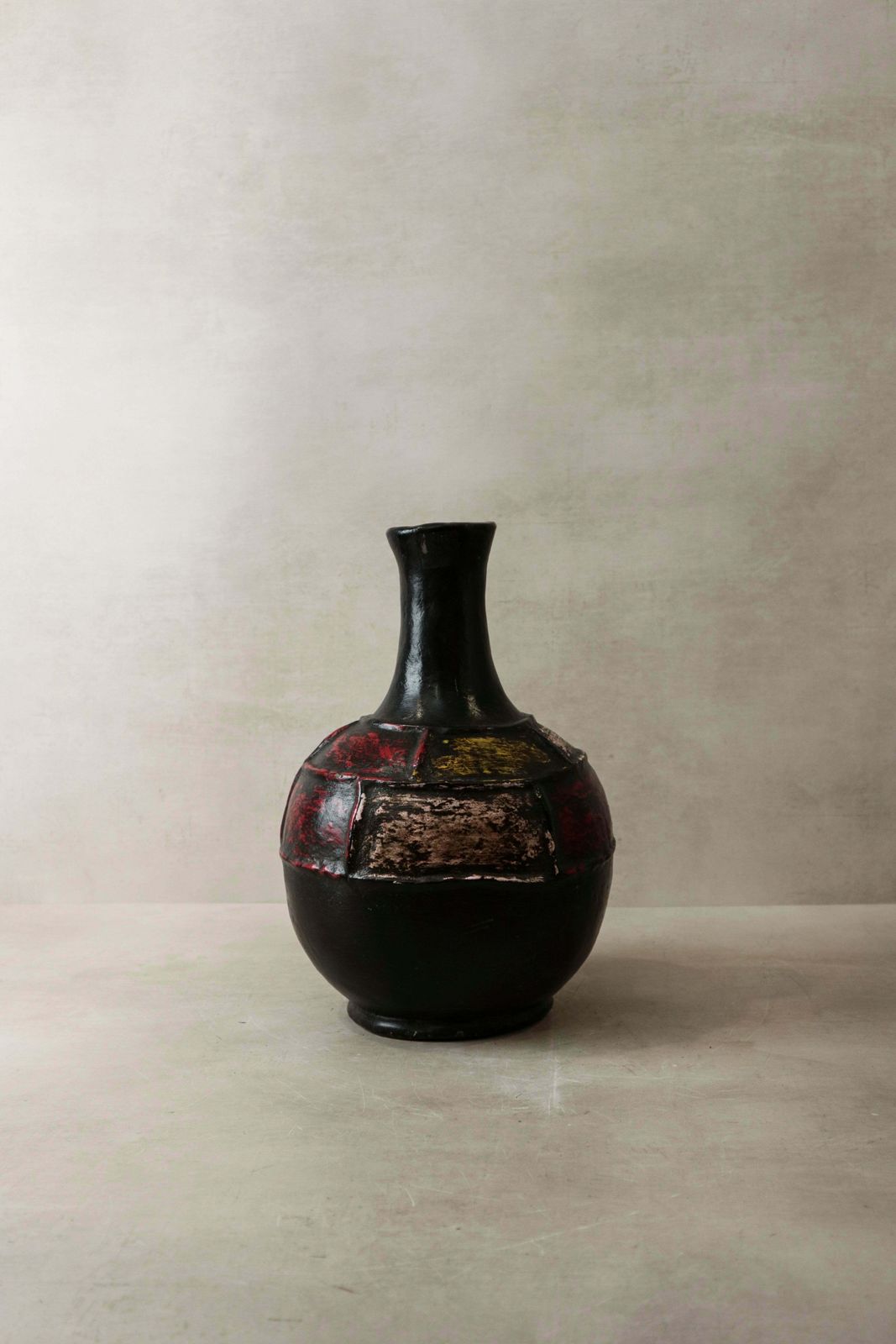 Mangbetu Clay Vase, Tanzania   41.3 photo Home Decor