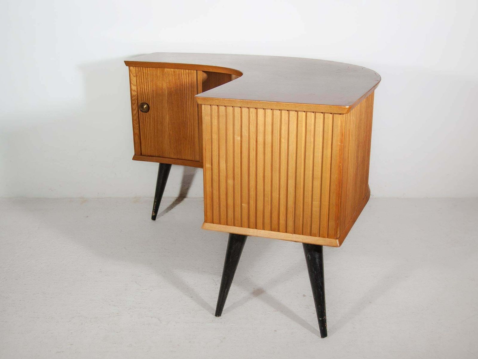 Boomerang Shaped Desk, Shop Counter, 1950s By Alfred Hendrickx photo vintage