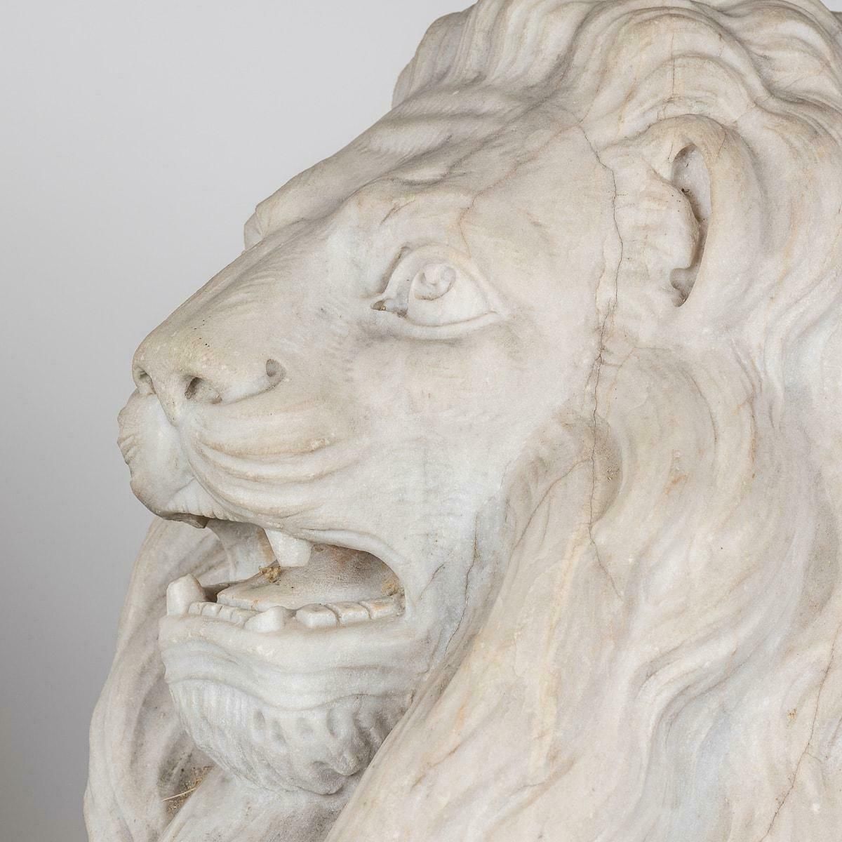 Antique 19th Century Italian Pair Of Marble Lions With Heraldic Shield C.1880 photo furniture