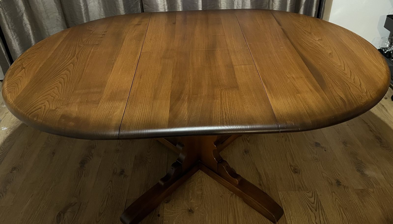 Ercol Dining Table Pedestal Extending And Set Of Four Swan Back Chairs photo vinterior