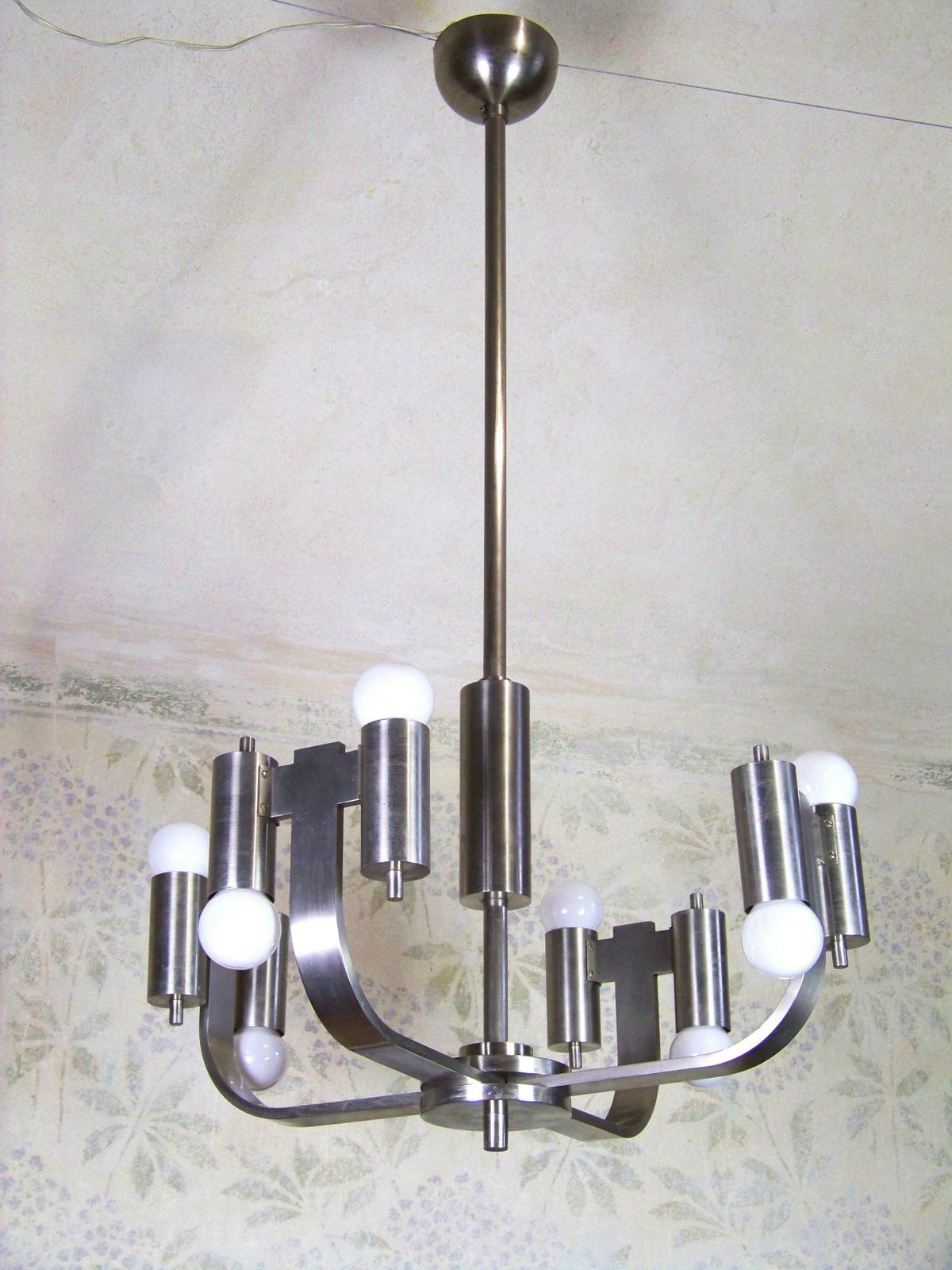 Unieke Functionalistische Kroonluchter photo furniture