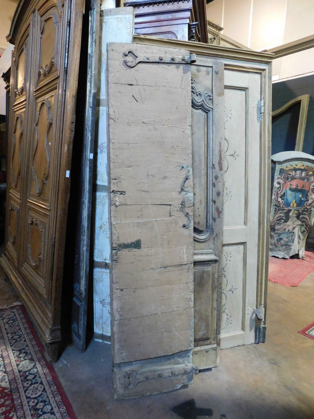 3273.0 Entrance Door, Double Hinged Doorway With Wavy Carved Panels, Oak, France photo