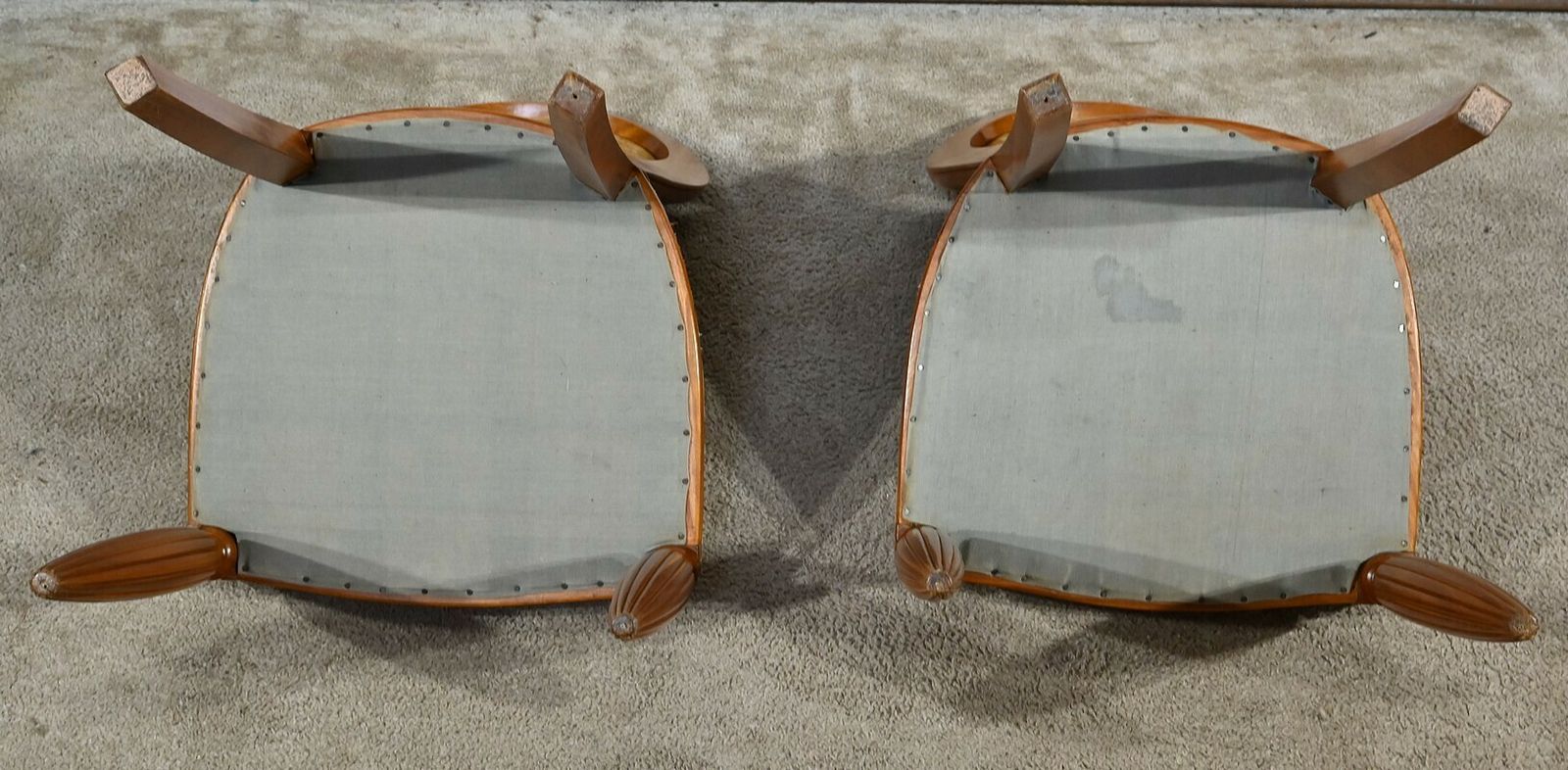 photo vintage Pair Of Blond Mahogany Chairs, Art Deco – 1940