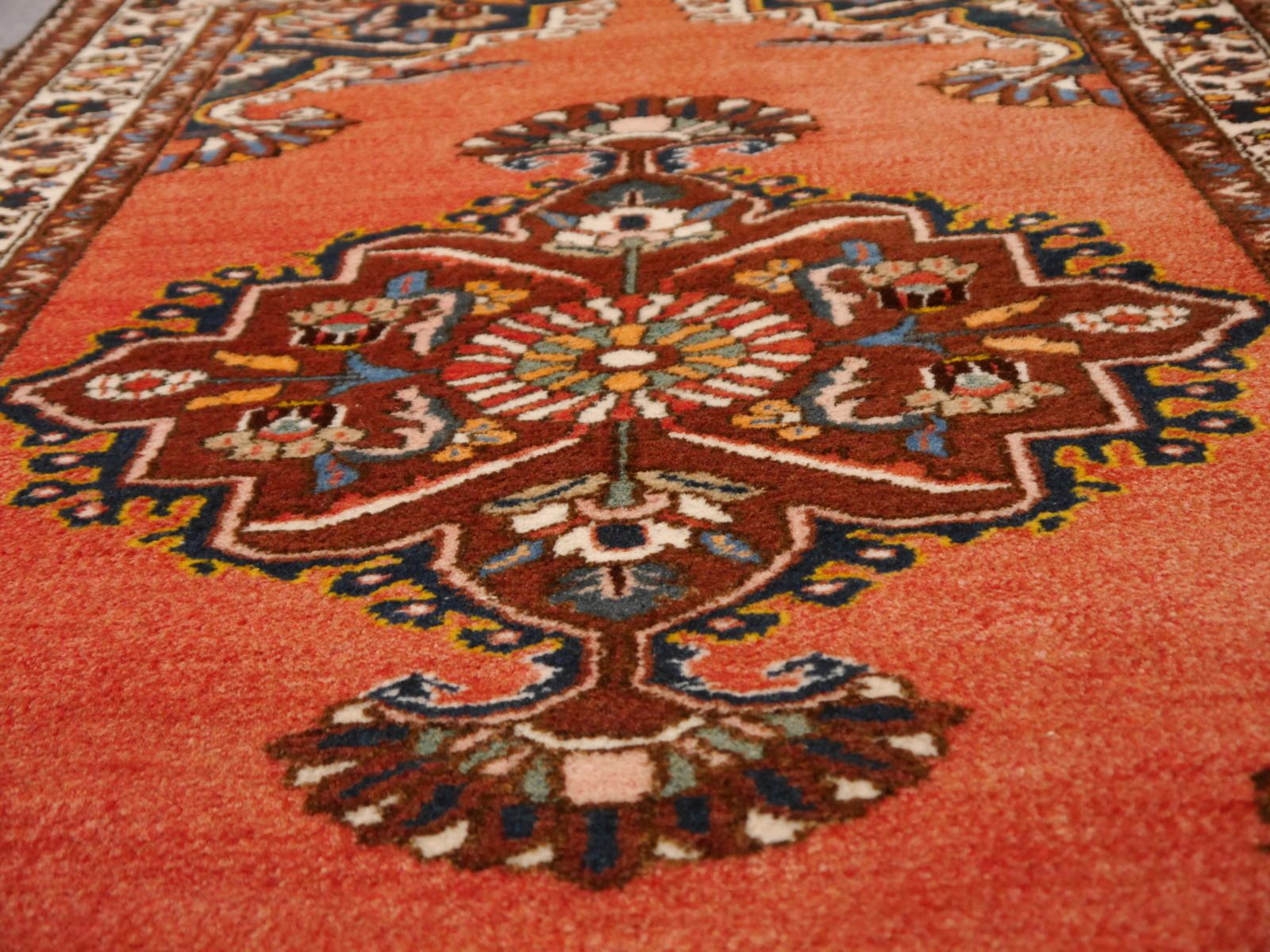 Vintage Tafresh Rug Hand Knotted Wool 5 X 3.5 Ft 150 X 104 Cm photo vinterior
