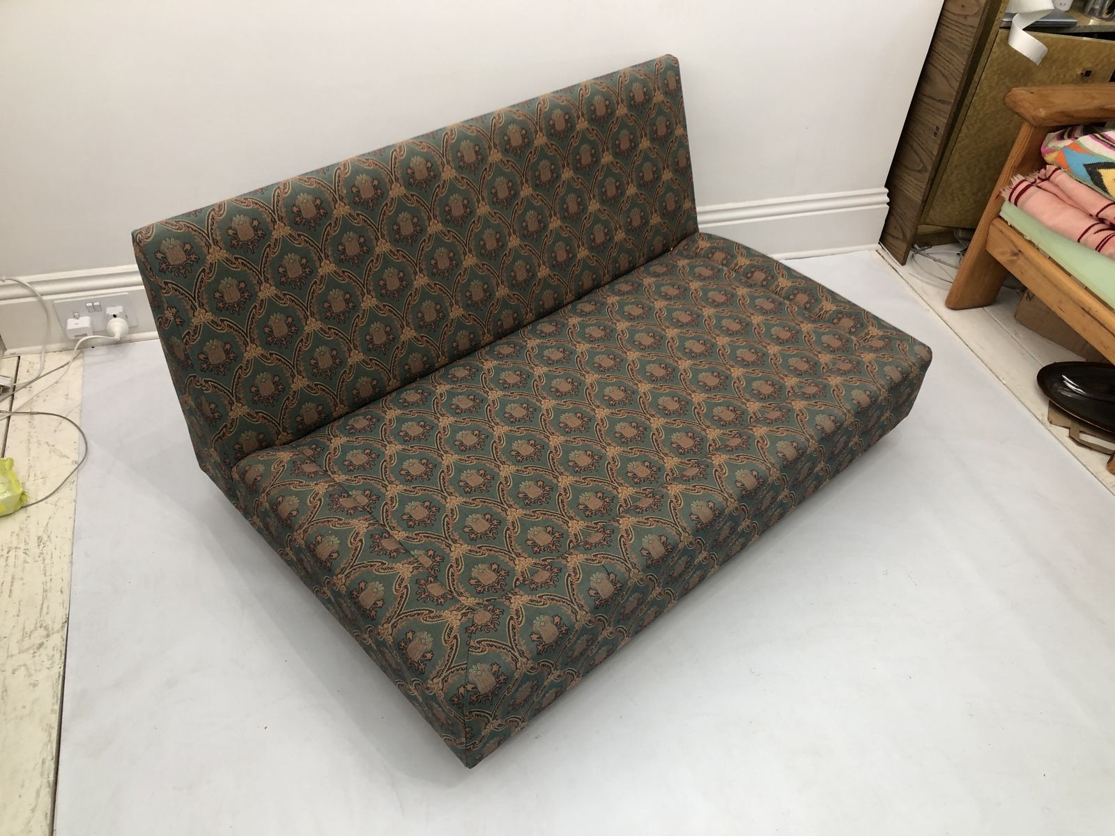photo vinterior Low Tuxedo Two Seater Sofa On Wheels Mid Century Modern Settee 1960s Multicolour