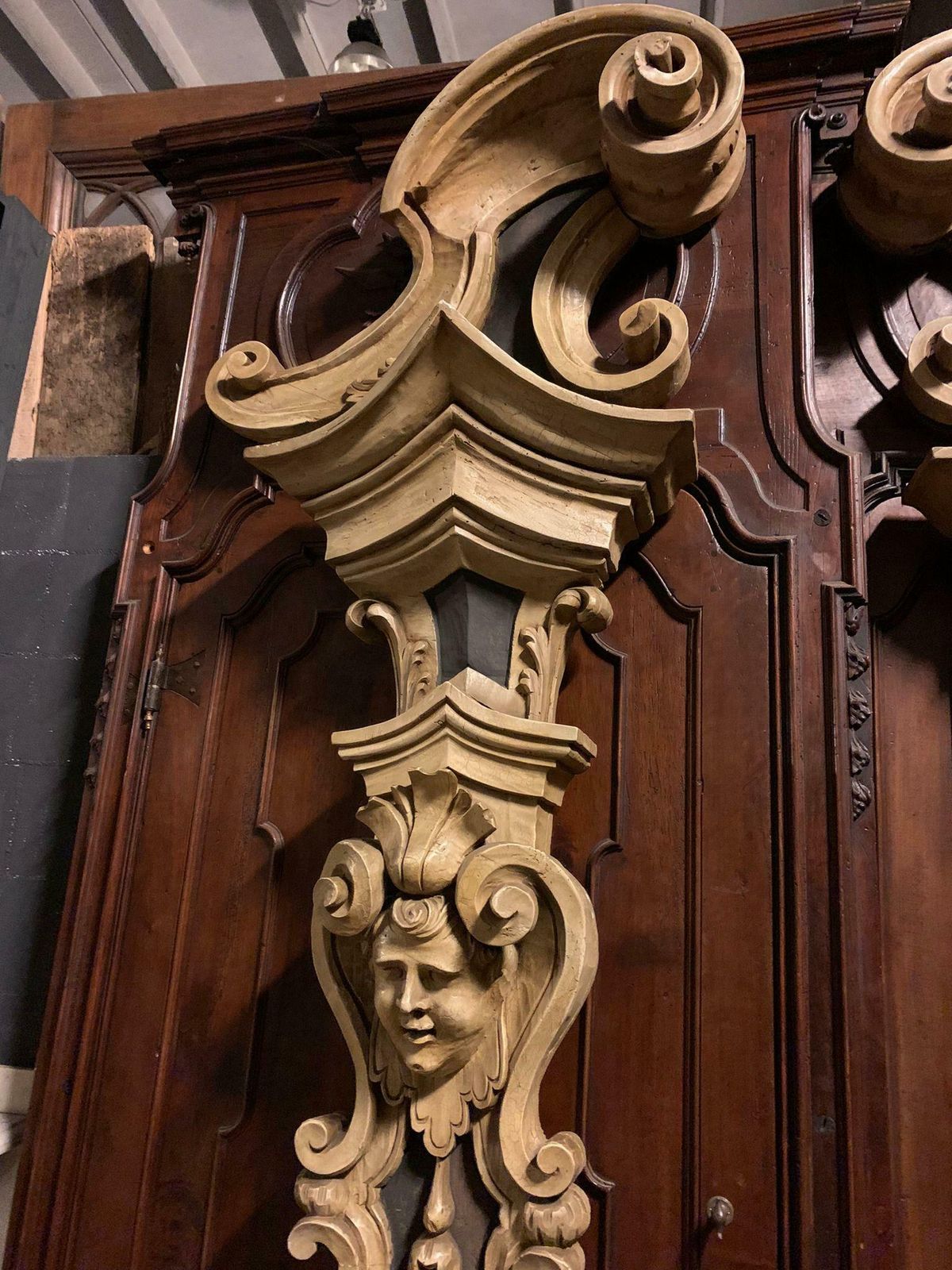 photo furniture Pair Of Carved Column Pilasters, Richly Carved And Lacquered, Italy